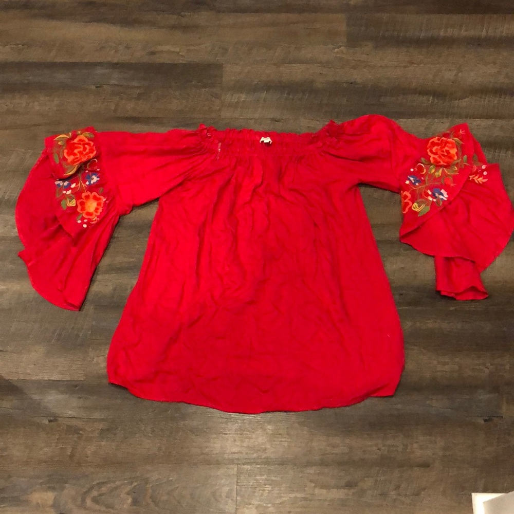 Umgee Tunic with Floral Sleeves - Size L